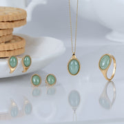 Boucles d'oreilles pendantes ovales Classique en or jaune 9 carats avec jadéite verte