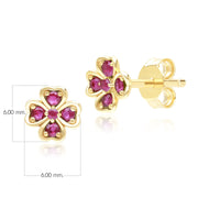 Boucles d'Oreilles Clou Trèfle Gardenia en Or Jaune 9ct avec Rubis Ronds