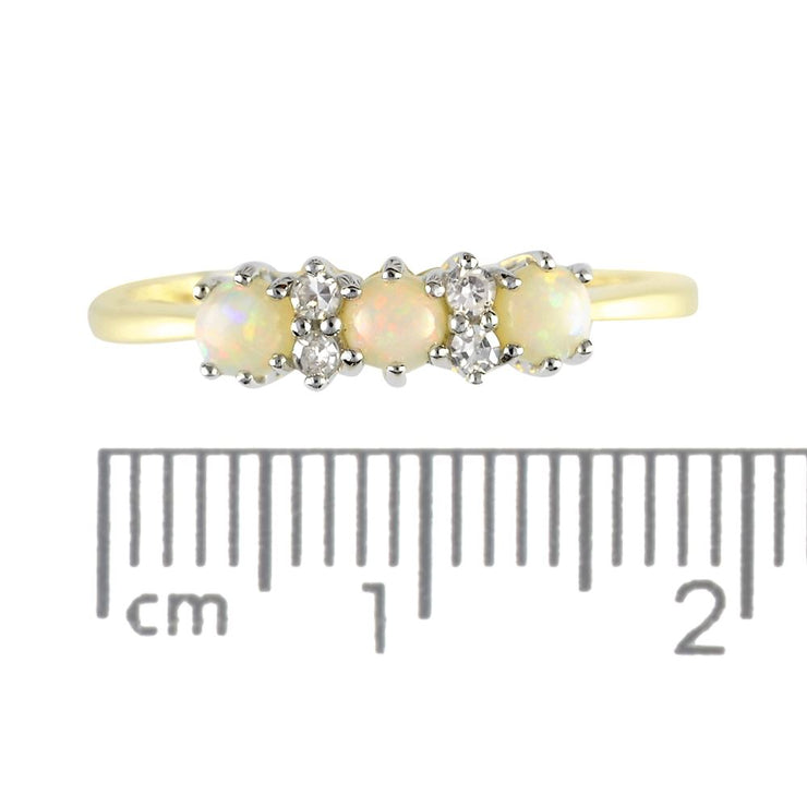 Jaune 9 Ct or 0.24ct Ct Opale Naturelle & 6pt Diamant Trois Bague avec Pierre