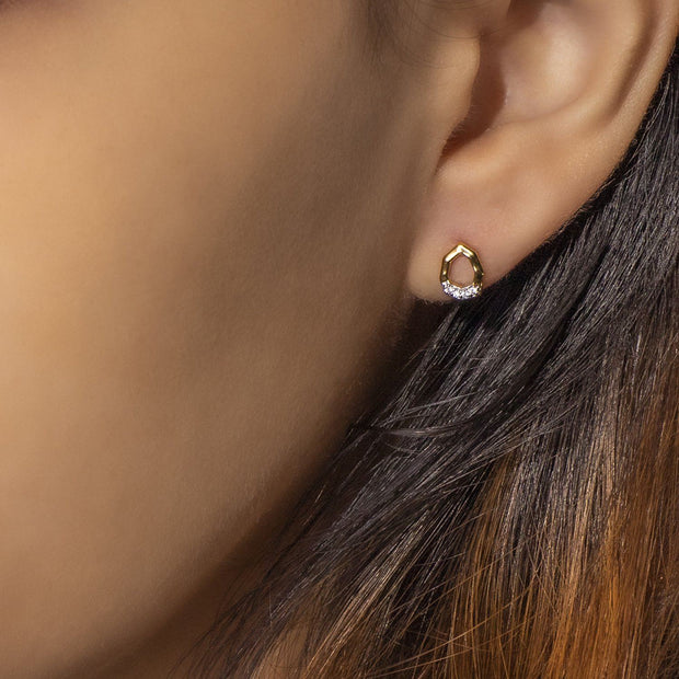 Boucles d'Oreilles Clou Asymétrique Pavé Diamant Or Jaune 375
